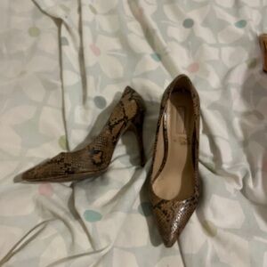 Chic Snakeskin Patterned Women's Heels
